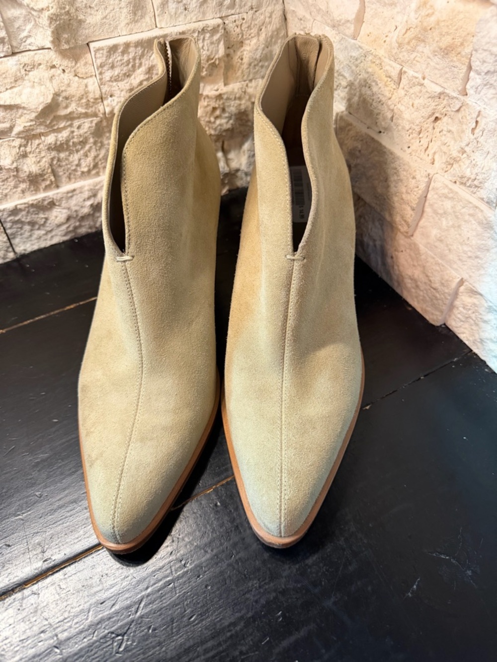 VINCE Havana Notch Suede Ankle Bootie in Cashew (Beige) Women’s 10M MSRP $375